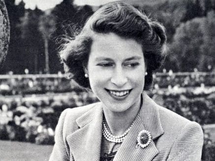 image of her majesty Queen Elizabeth II at Balmoral